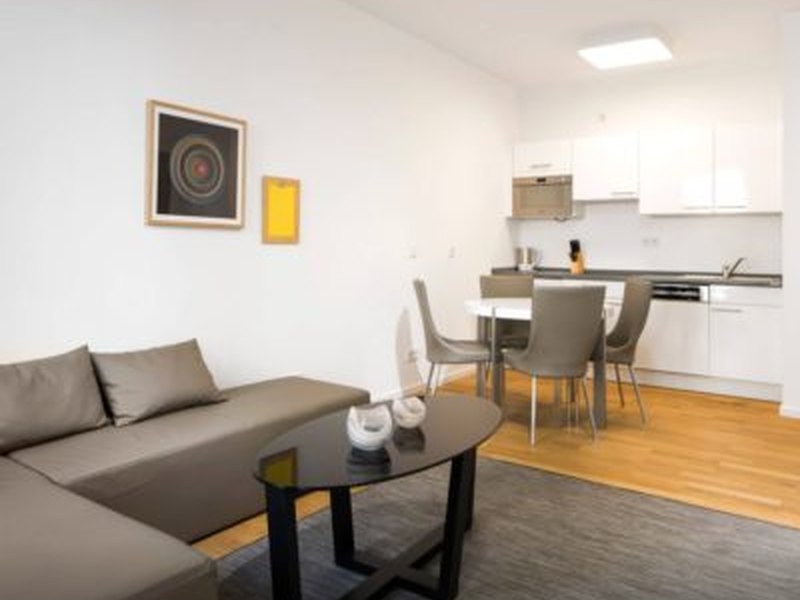 Hotel-Style 2-Room Apartment – Chausseestraße (1), furnished apartment in Mitte, Berlin