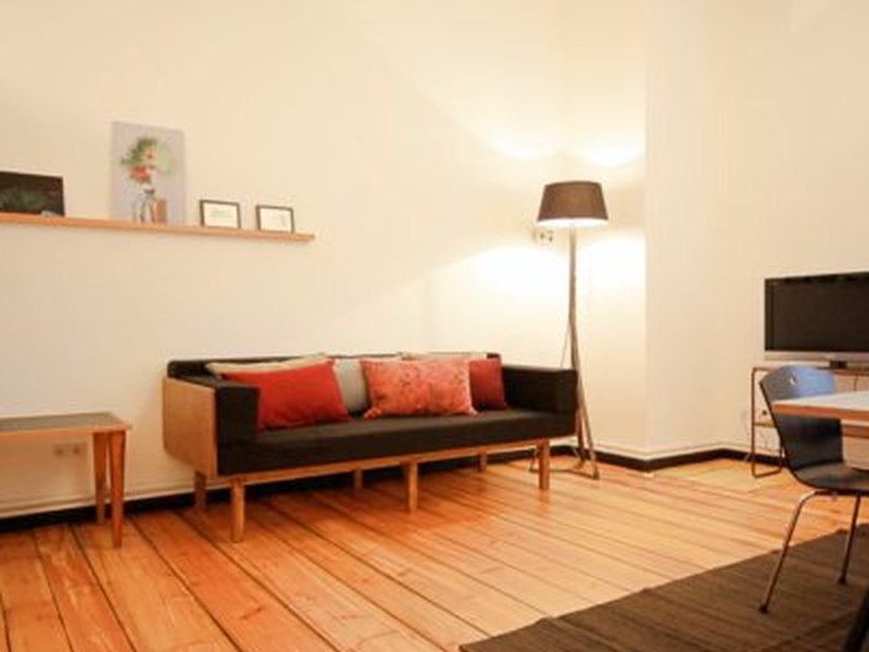 Stylish 3-Room Apartment – Lichtenrader Straße, furnished apartment in Neukölln, Berlin